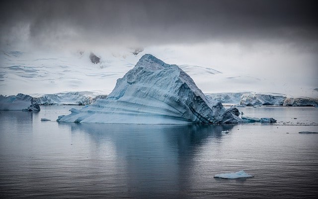 apache iceberg example
