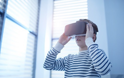 How AR/VR Will Shape The Future Of Businesses