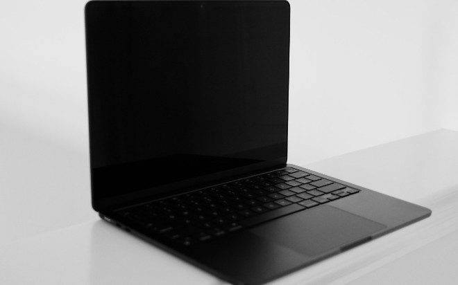 New MacBook Air Beats M1 Max for Java Development